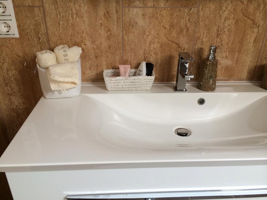 Leiner Apartman Heviz Ruang foto