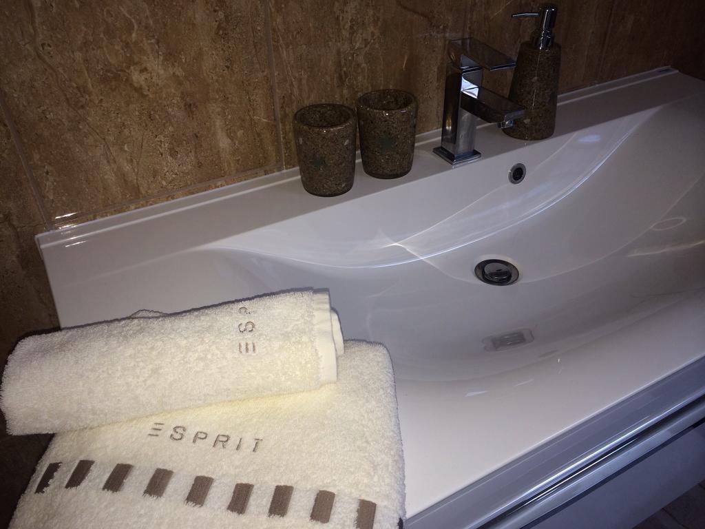 Leiner Apartman Heviz Ruang foto