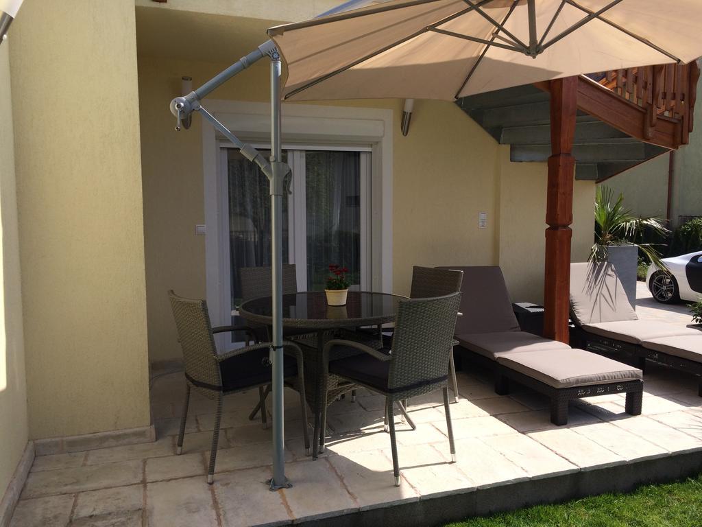 Leiner Apartman Heviz Bagian luar foto