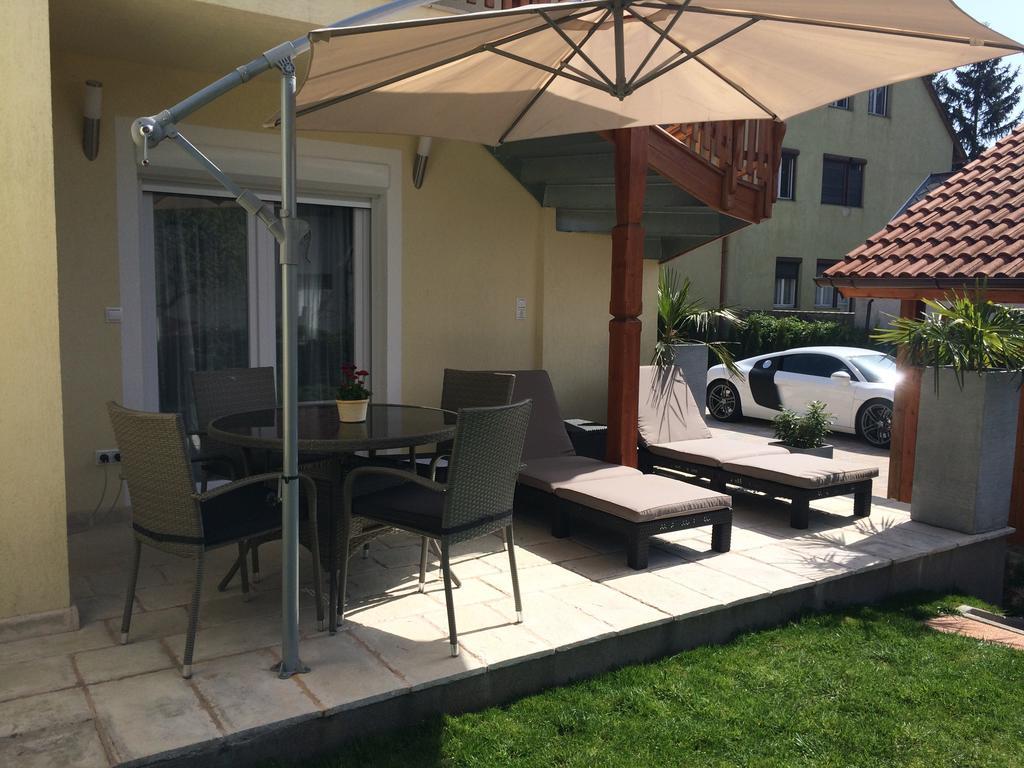 Leiner Apartman Heviz Bagian luar foto