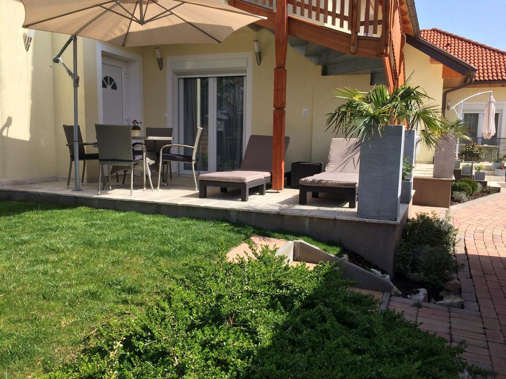 Leiner Apartman Heviz Bagian luar foto